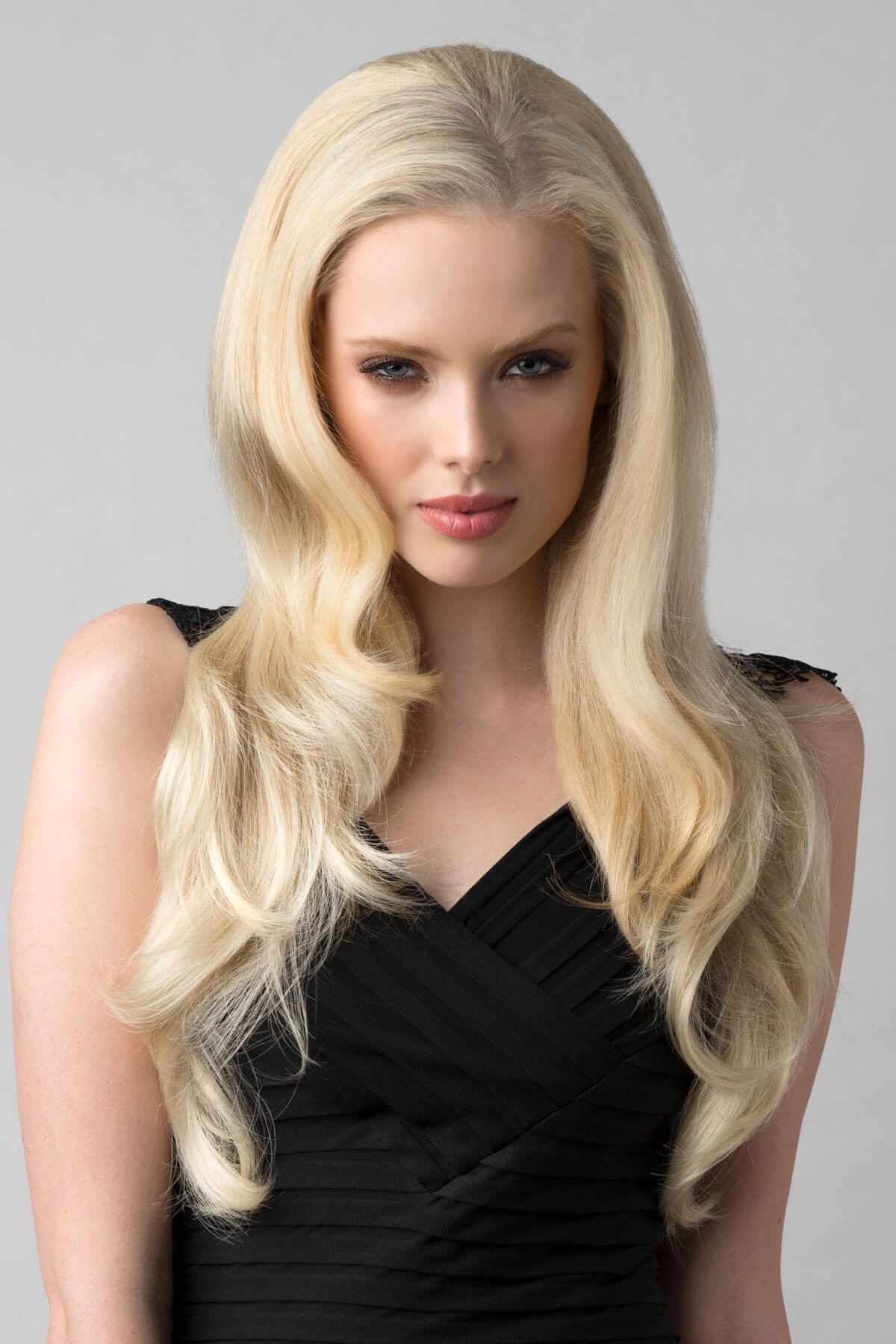 Long blonde half wig hairpiece (3/4 wig) loose curls: Frankii blonde 613T24
