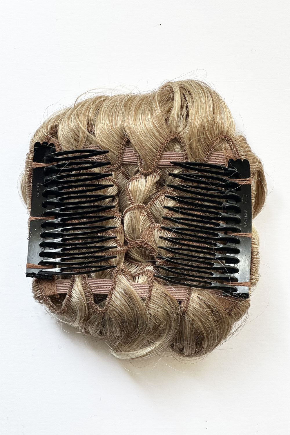 Hair poodle clip-in hairpiece bun vintage style 1950s: Lucille caramel blonde 613T27