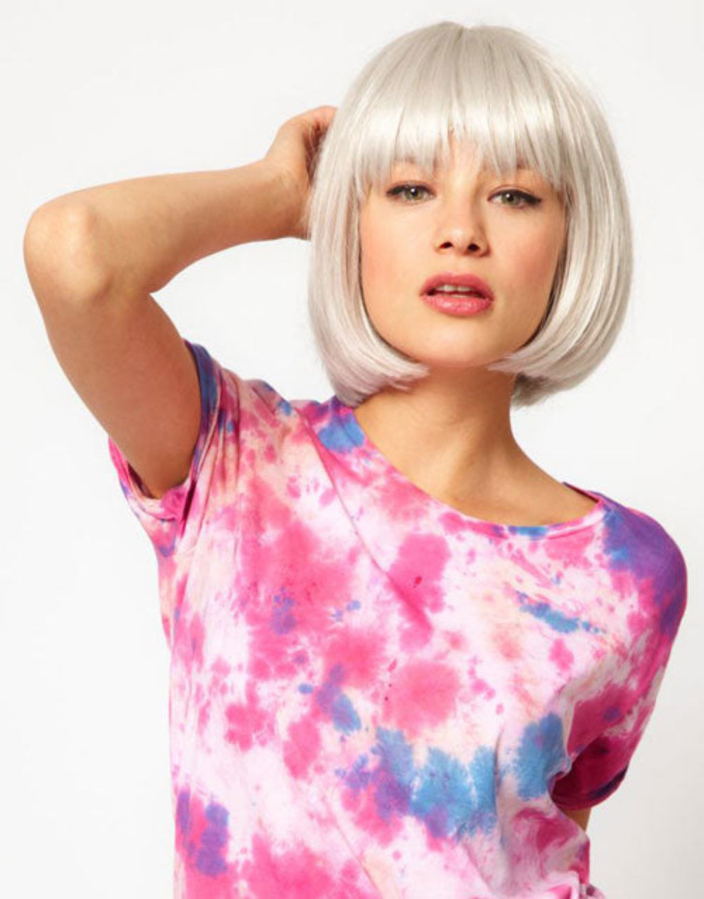 Satin-grey/silver bob wig, short and chic: Celeste