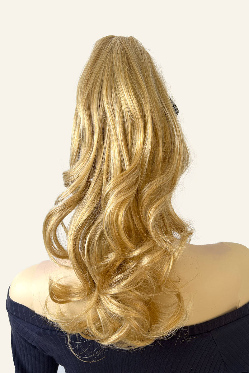 Ponytail hairpiece extension, layered with waves: Elsa blonde 24B