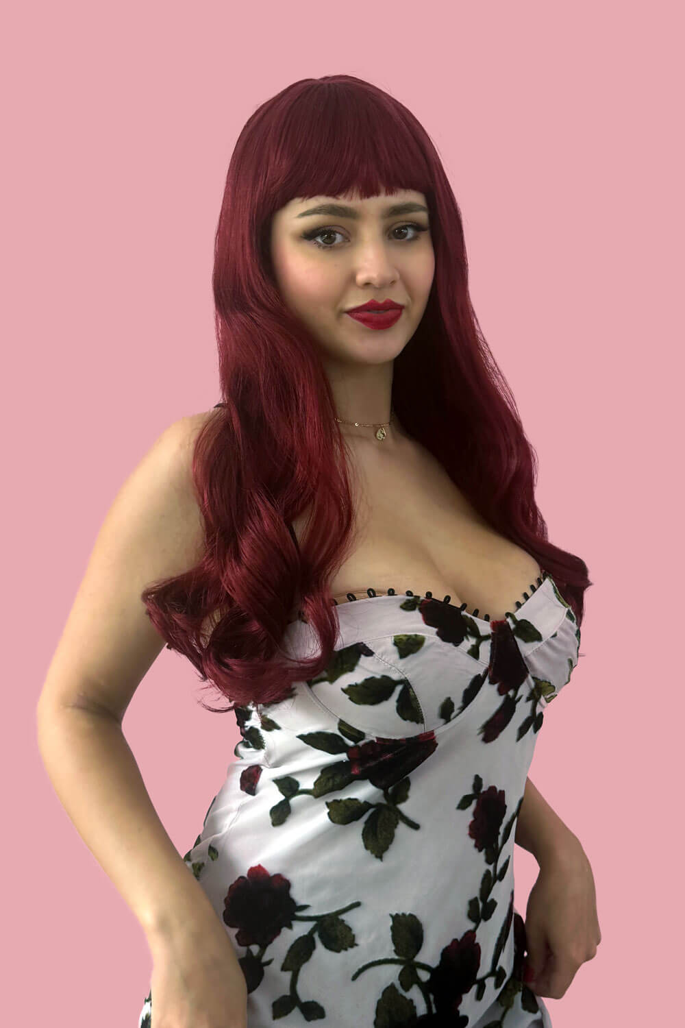 Long red wig with straight retro-style fringe: Esther