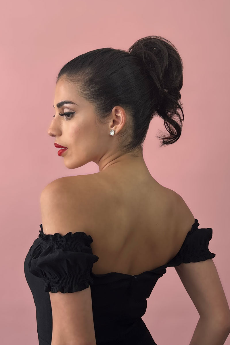 Short ponytail extension hairpiece, short with whisps: Leah black 1B