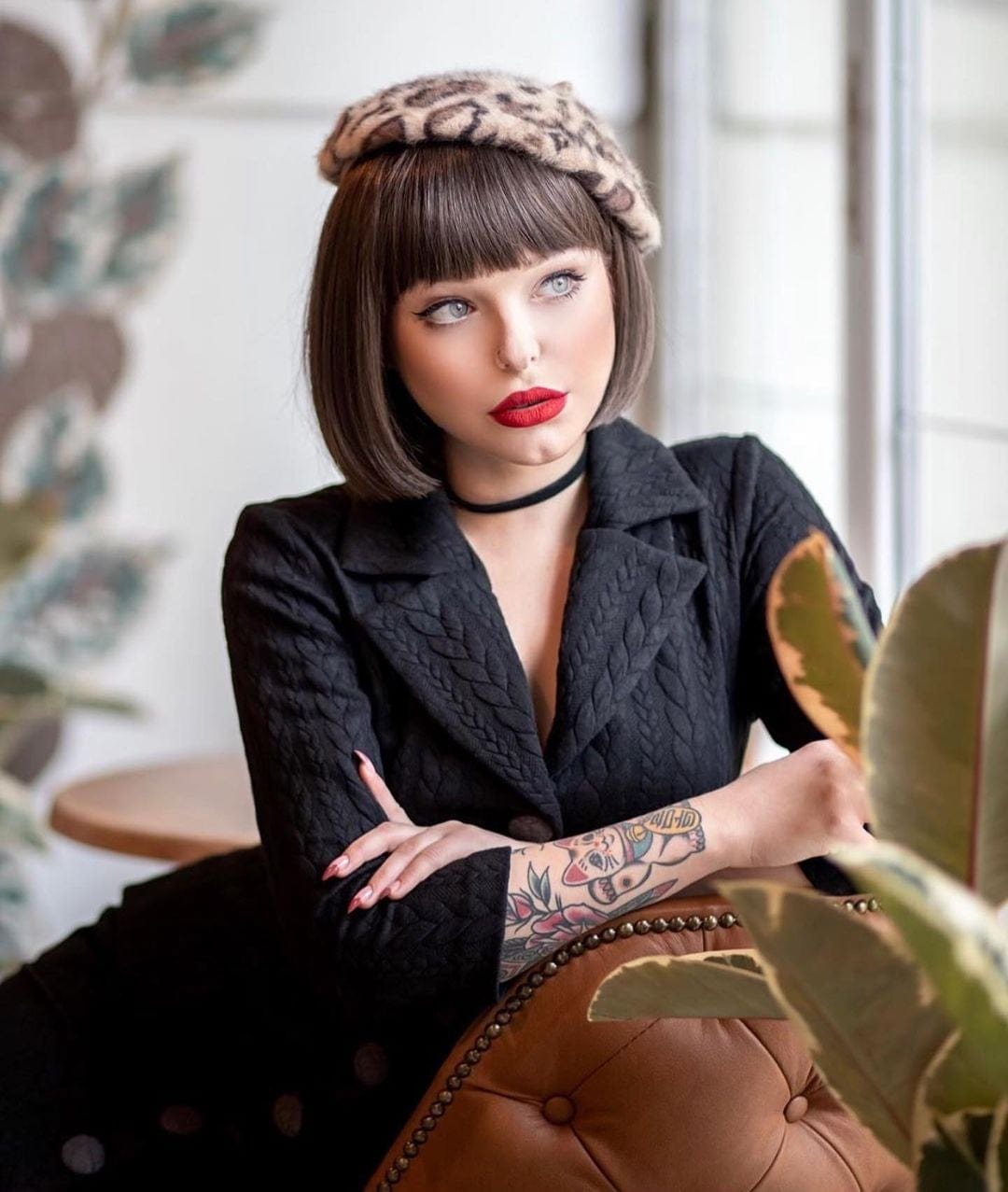 Brown bob wig, chic and stylish: Honour chestnut brown 8